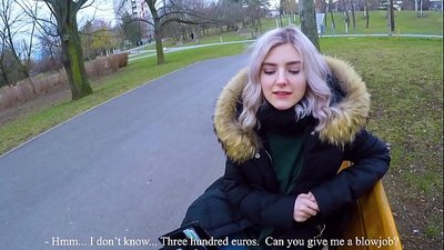 Swallows cum panas wong liyo kang kanggo dhuwit - bukkake ing taman dening Eva Elfie